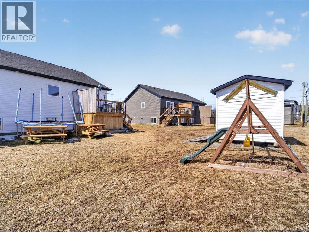 107 Francfort Crescent Property Photo 35