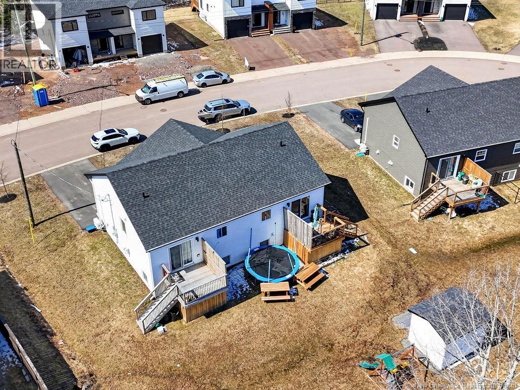 107 Francfort Crescent Property Photo 40