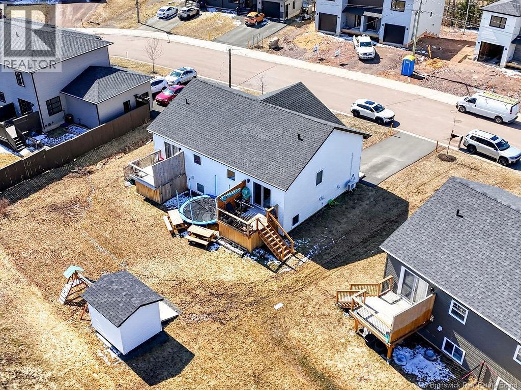 107 Francfort Crescent Property Photo 41