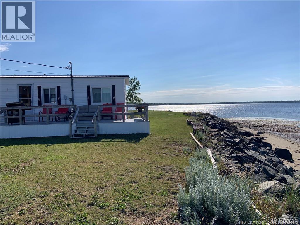 86 Williston Beach Road