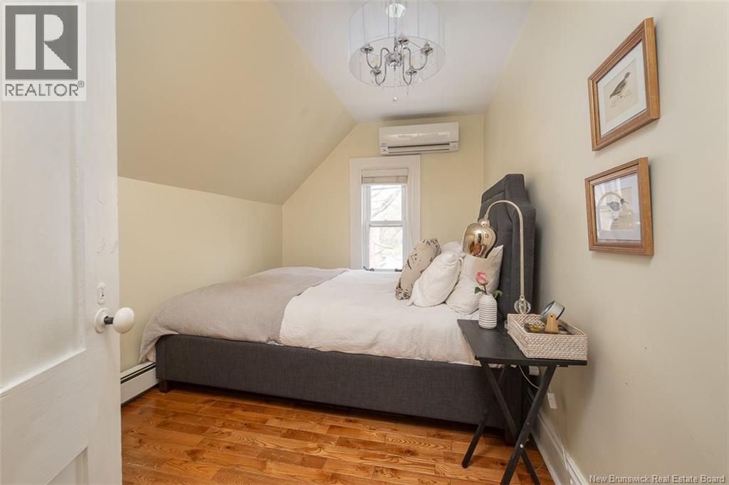 66 Charlotte Street Property Photo 38
