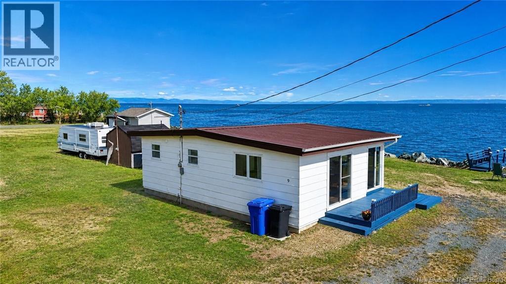 9 De L'anse Est Property Photo 3
