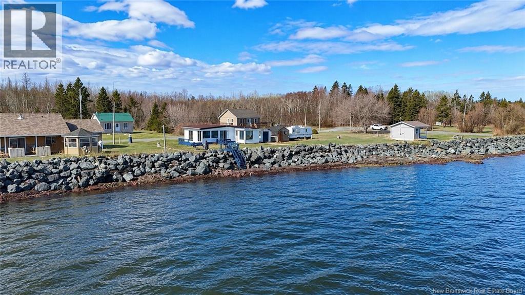 9 De L'anse Est Property Photo 4