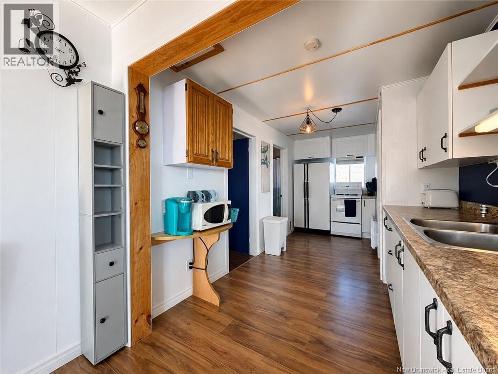 9 De L'anse Est Property Photo 13