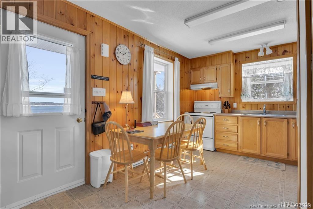11 & 17 Bay Breeze Property Photo 32