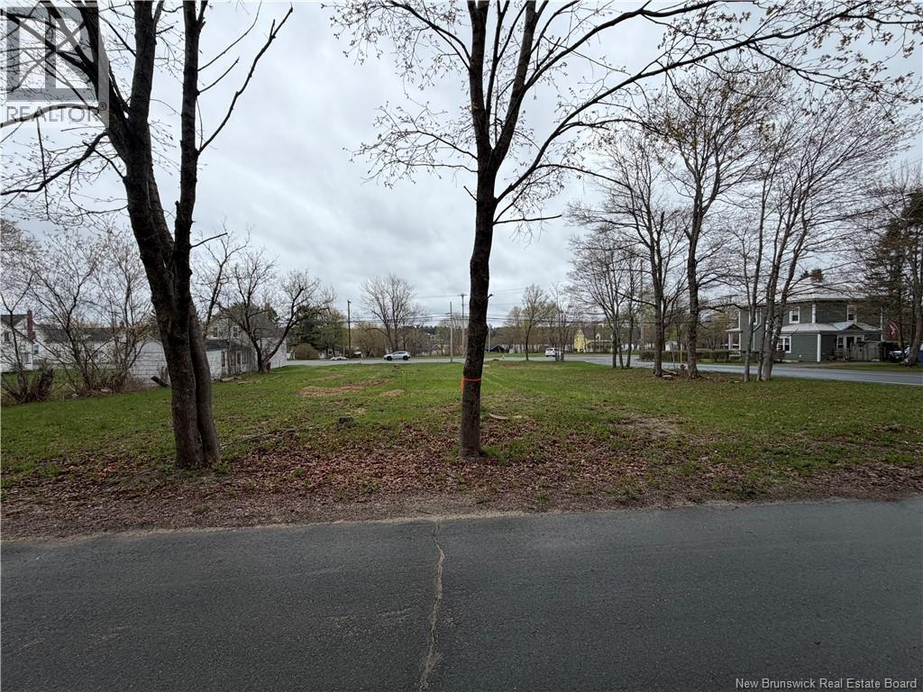 2165 King George Highway Property Photo 4