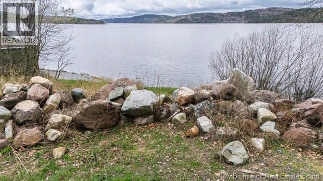 487 Gondola Point Road Property Photo 3