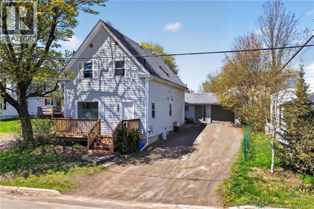 9 Mansfield Property Photo 1