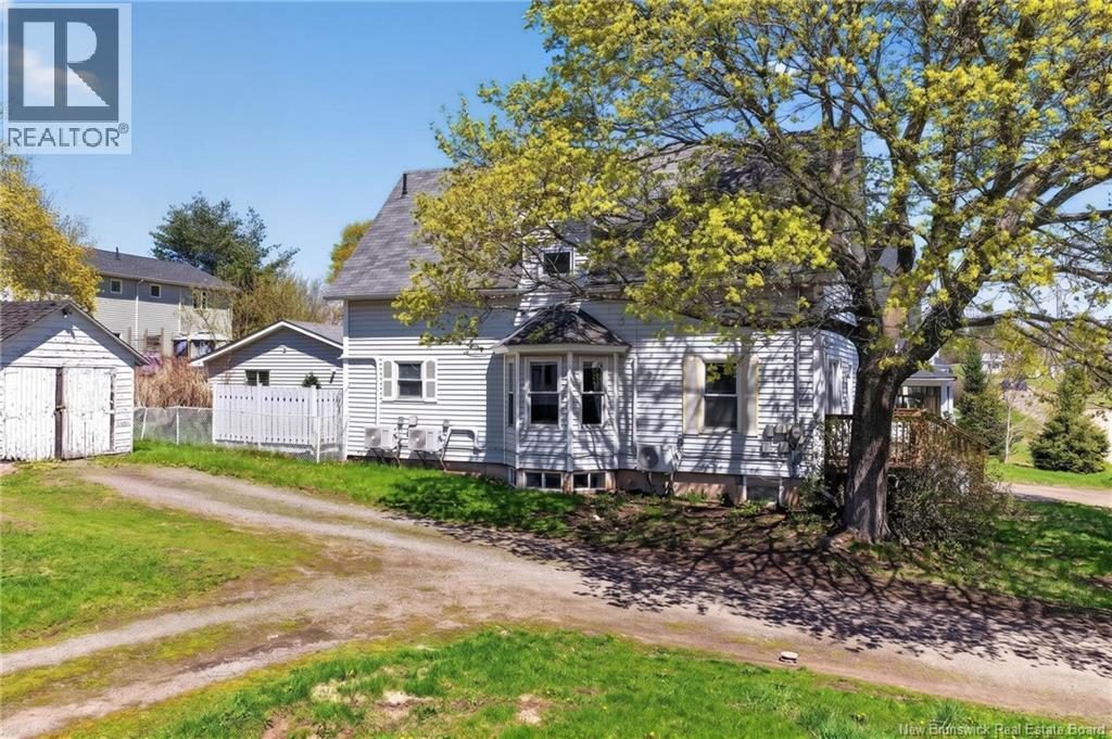 9 Mansfield Property Photo 3
