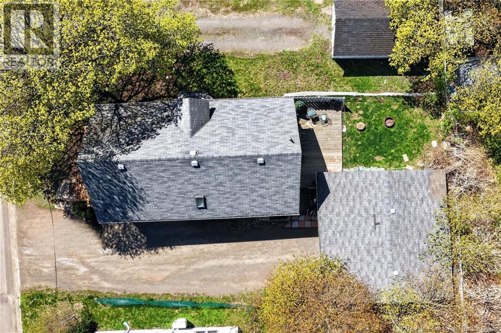 9 Mansfield Property Photo 8
