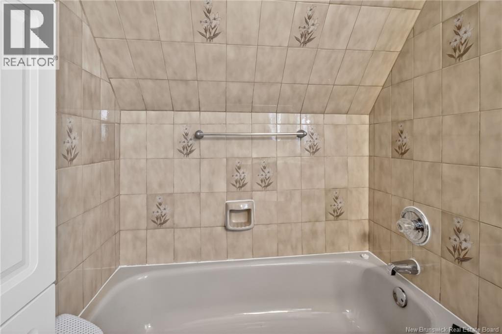 9 Mansfield Property Photo 11