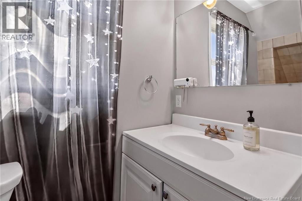 9 Mansfield Property Photo 12