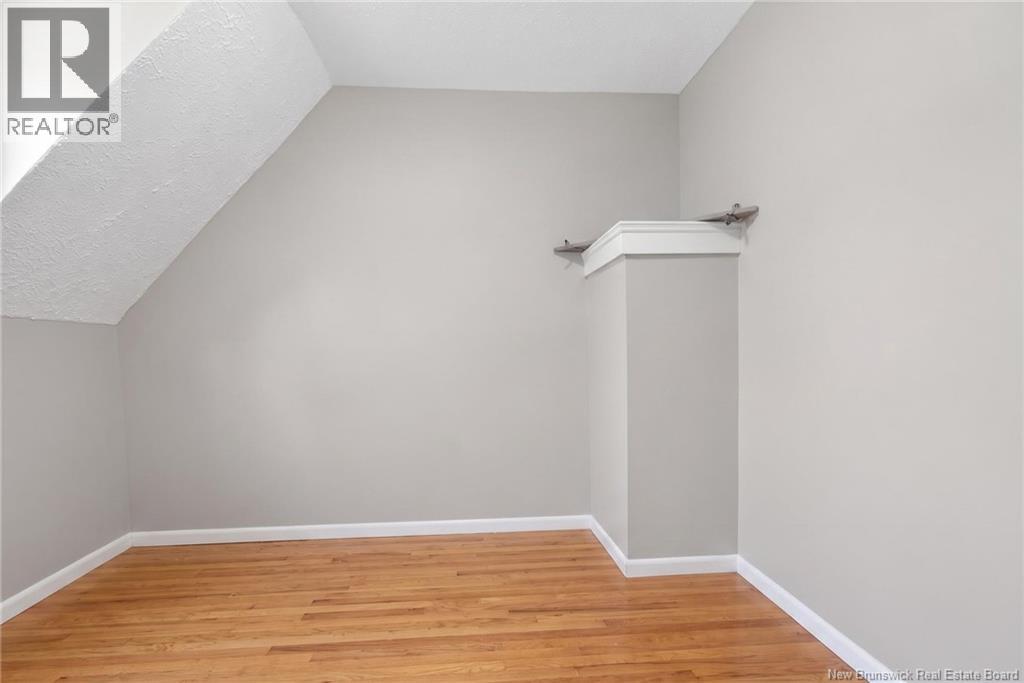 9 Mansfield Property Photo 15