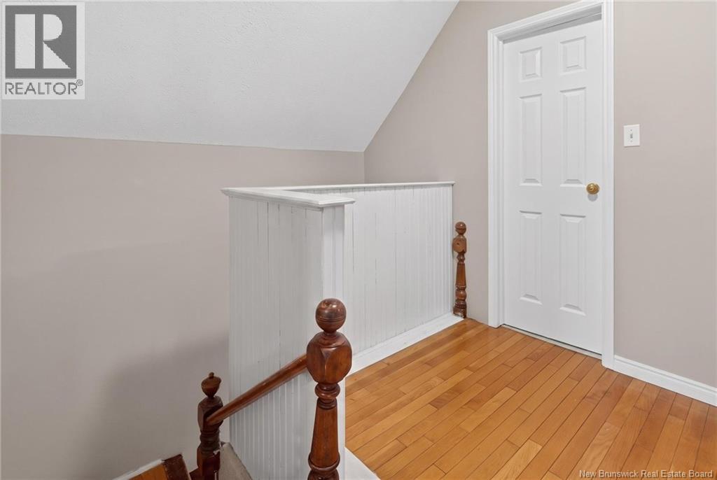 9 Mansfield Property Photo 16