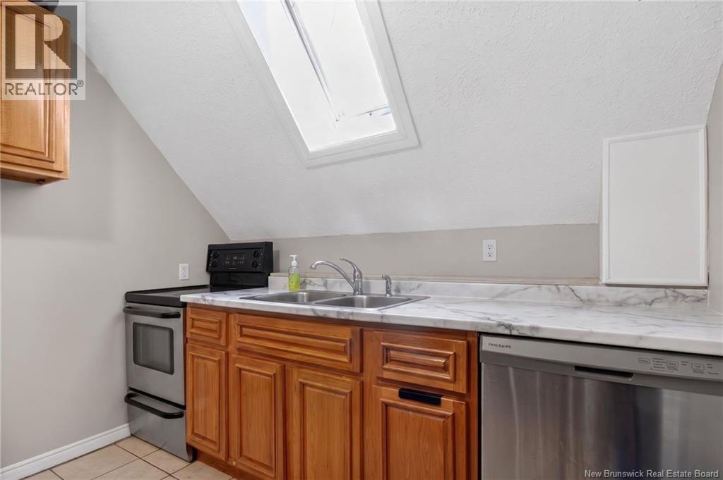 9 Mansfield Property Photo 17