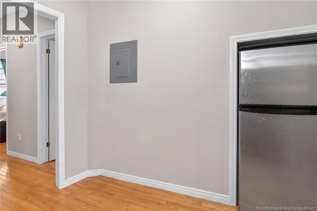 9 Mansfield Property Photo 23