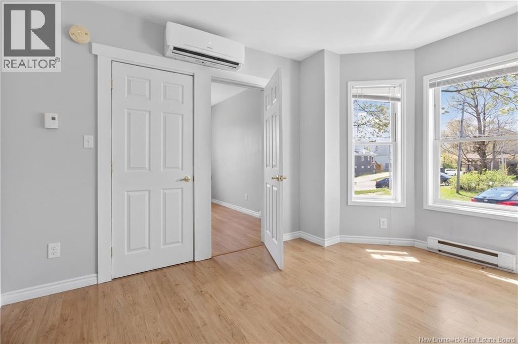 9 Mansfield Property Photo 29