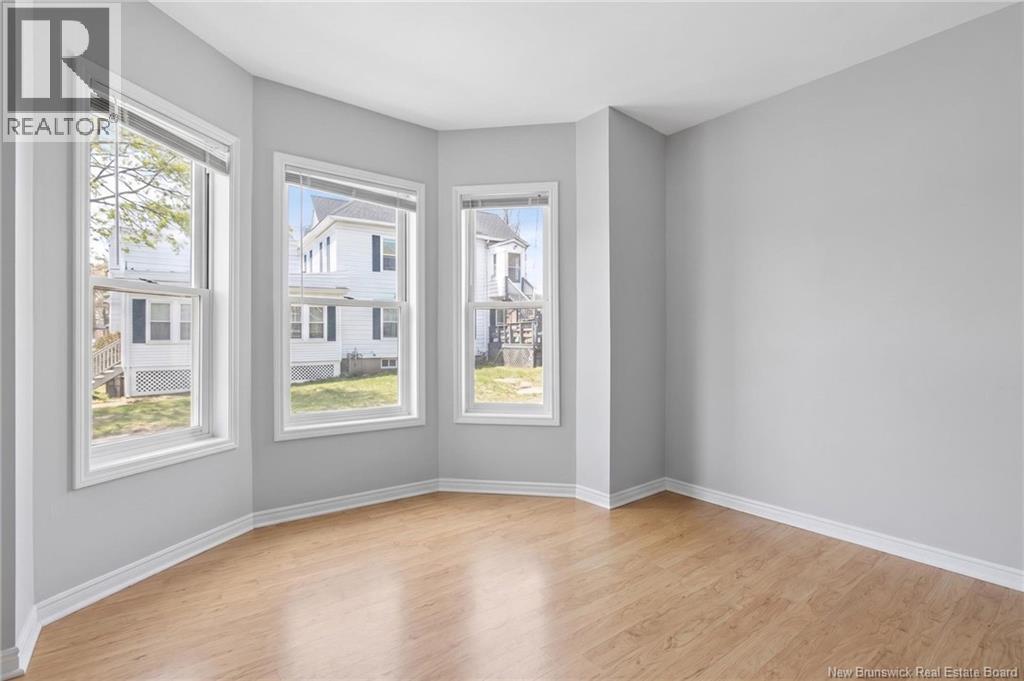 9 Mansfield Property Photo 30