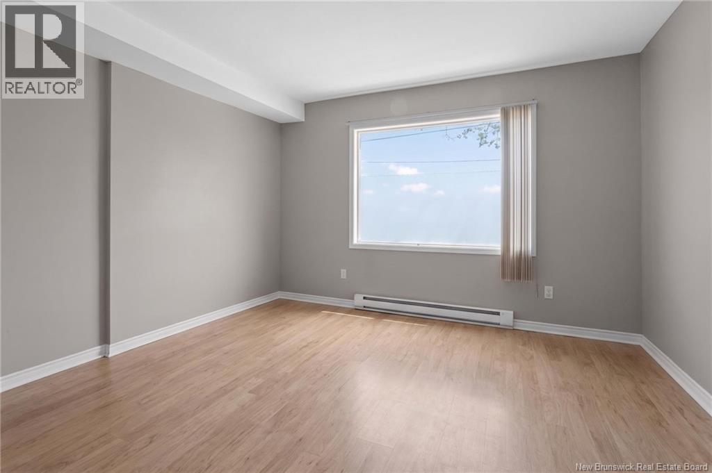 9 Mansfield Property Photo 33