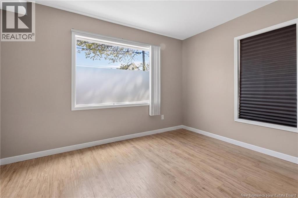 9 Mansfield Property Photo 35