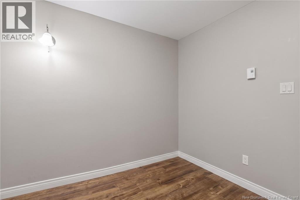 9 Mansfield Property Photo 42