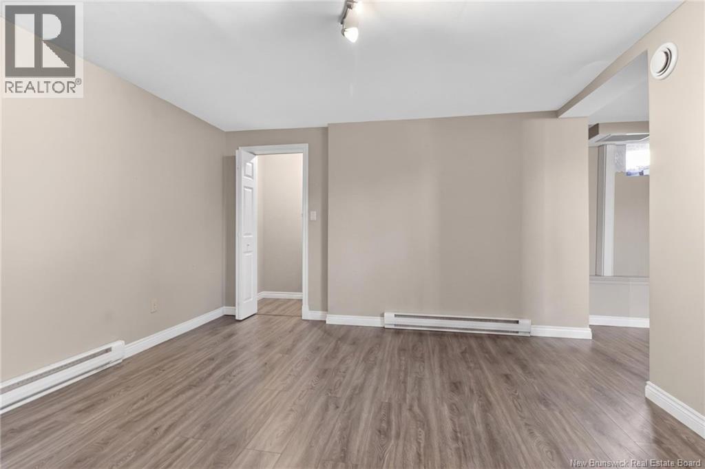 9 Mansfield Property Photo 46