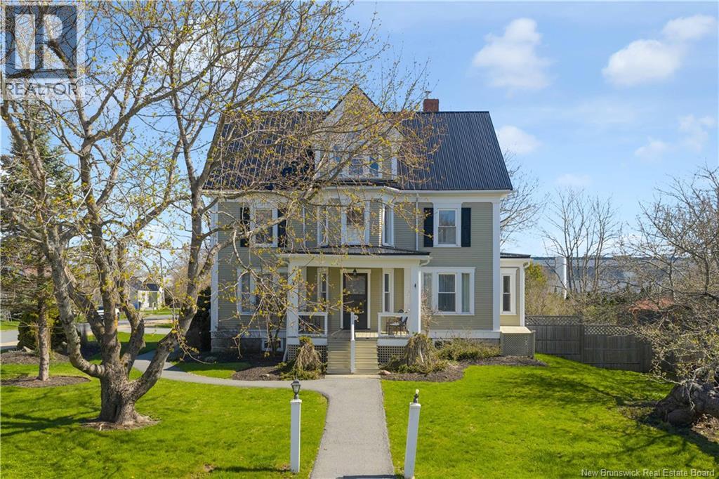 364 Montague
