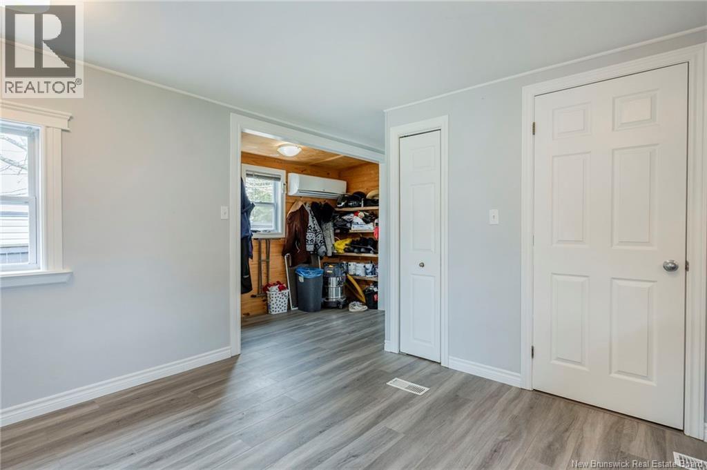 32 Nancy Street Property Photo 8