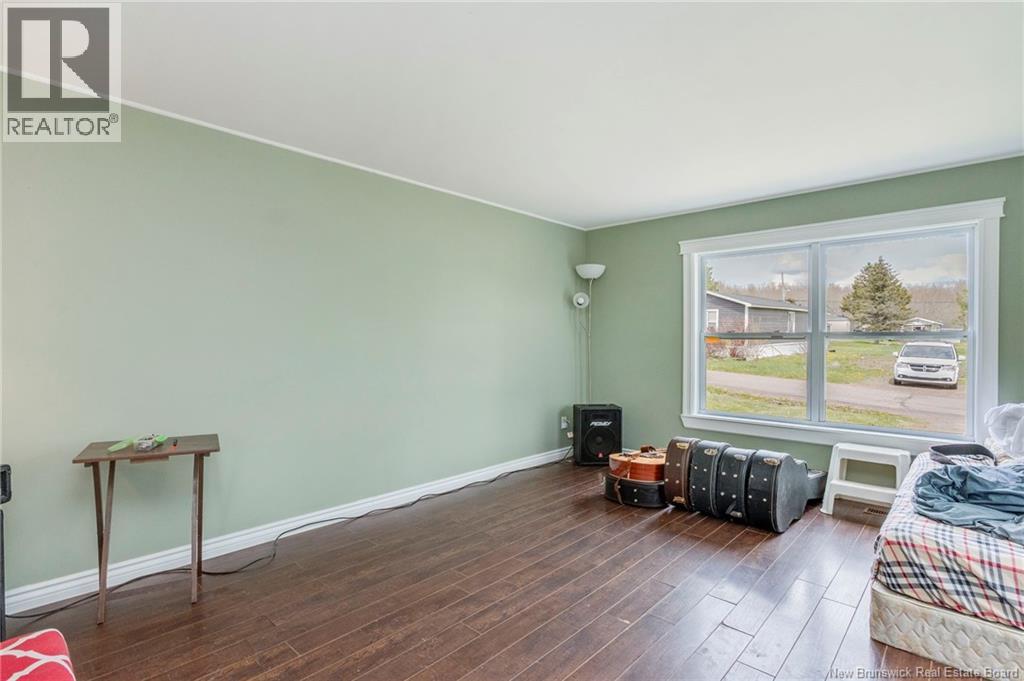 32 Nancy Street Property Photo 11
