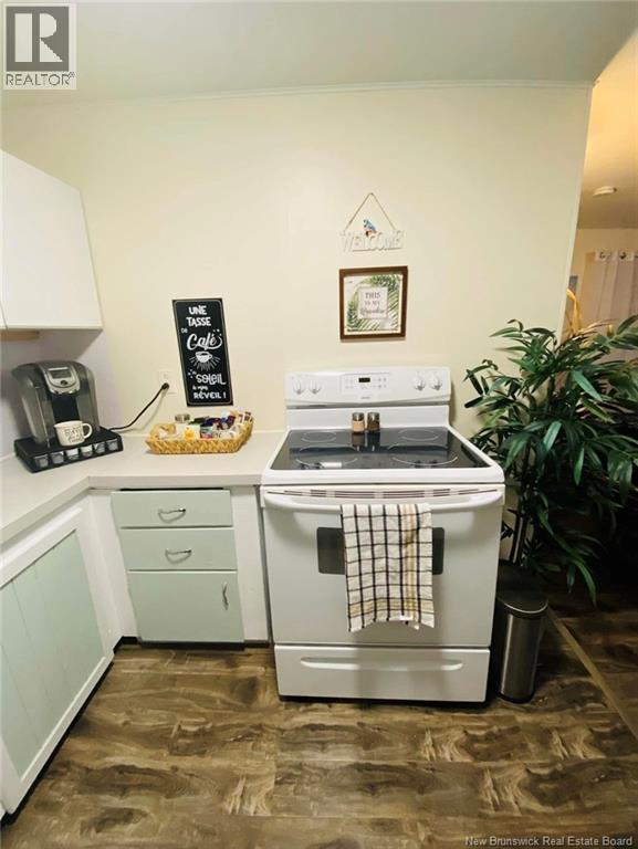 21 Ami Soleil Lane Property Photo 8
