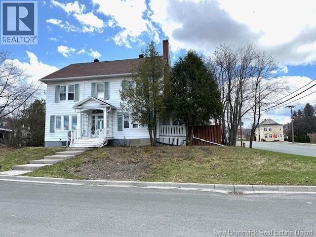 28 Dufferin Street