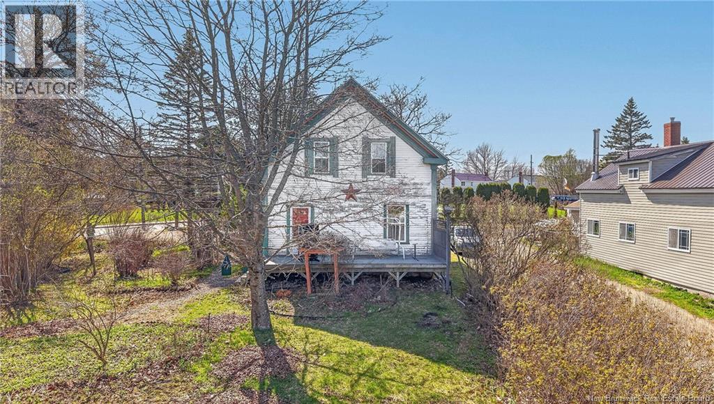 5 Pinewood Street Property Photo 3