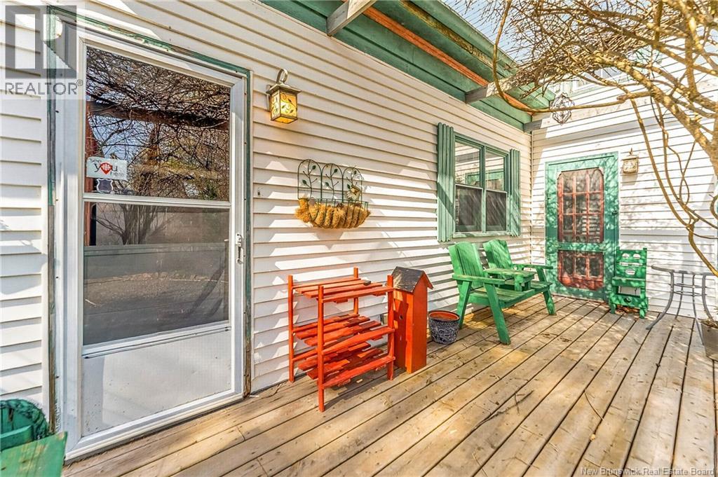 5 Pinewood Street Property Photo 10