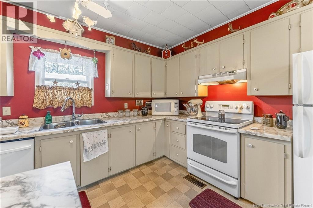 5 Pinewood Street Property Photo 13