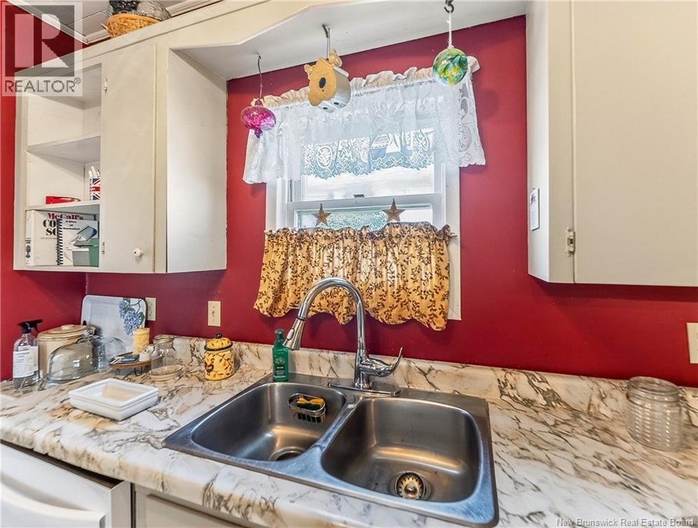 5 Pinewood Street Property Photo 14