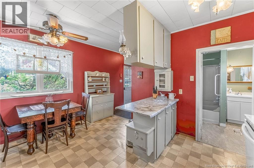 5 Pinewood Street Property Photo 15
