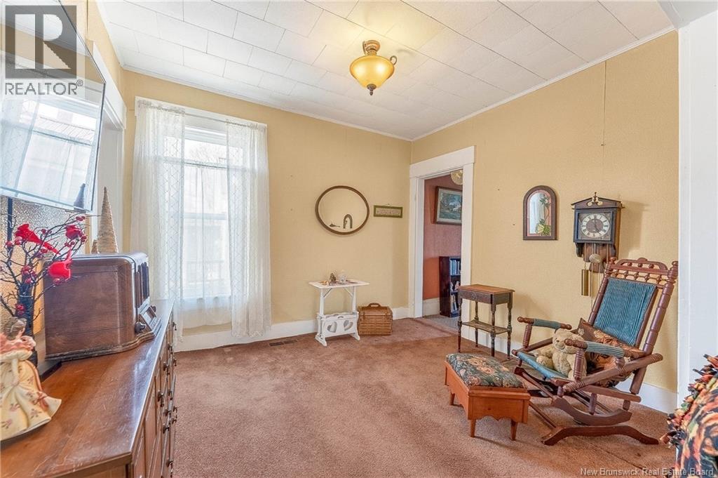 5 Pinewood Street Property Photo 23