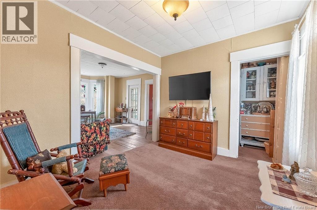 5 Pinewood Street Property Photo 44