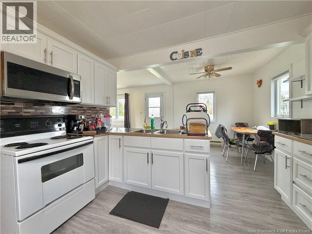 1585 Robertville Property Photo 8
