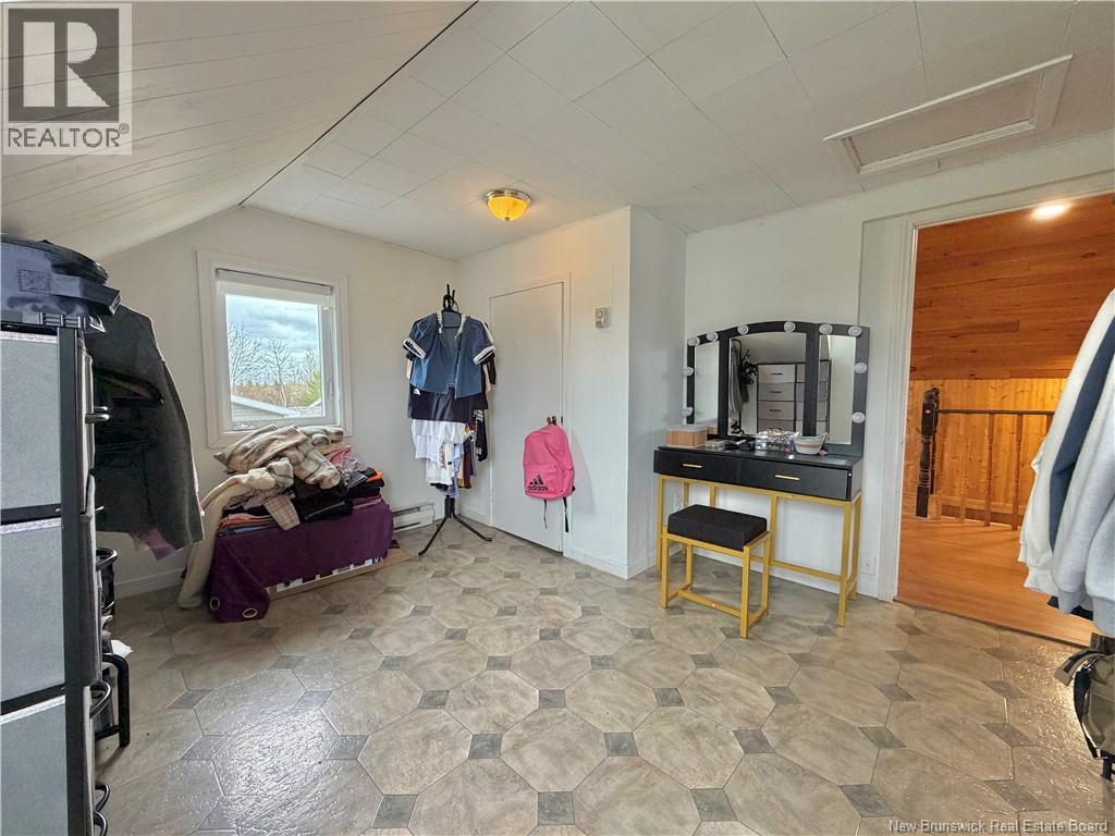 1585 Robertville Property Photo 25