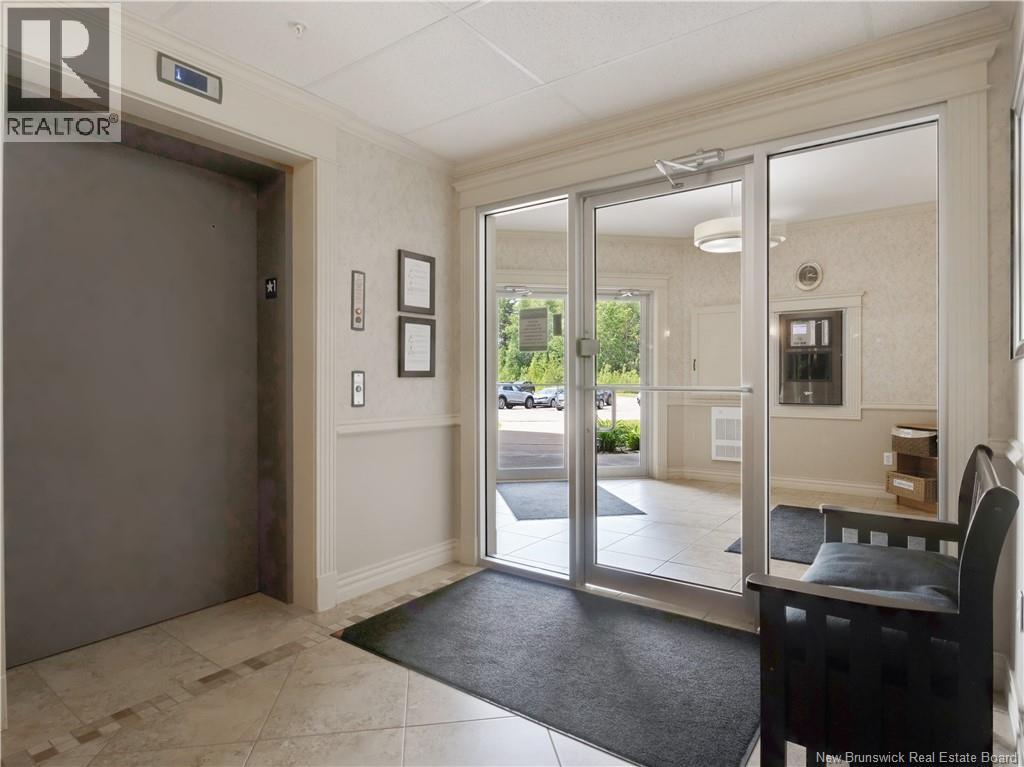 65 Diamond Head Unit# 112 Property Photo 5