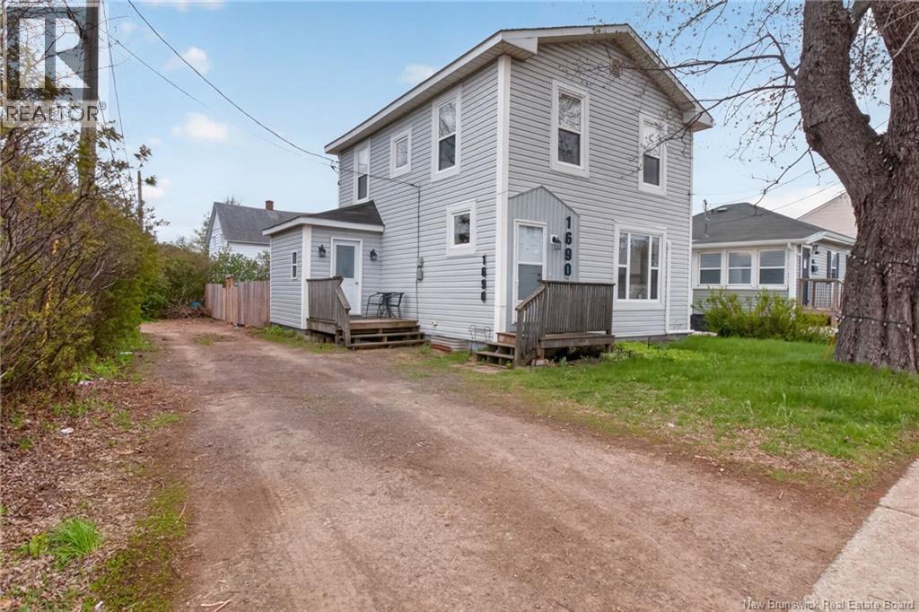 1690 Main Street Property Photo 1