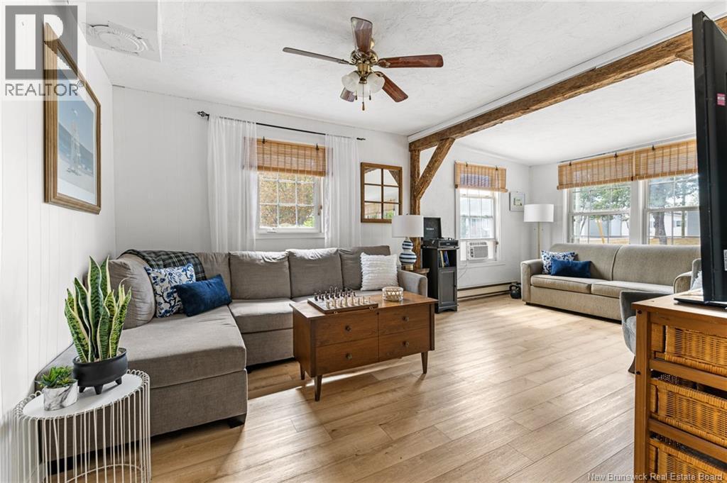 18 Pelican Avenue Property Photo 8