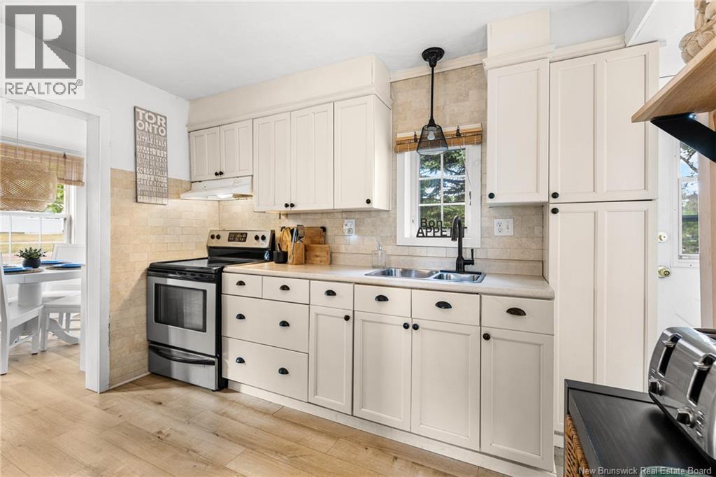 18 Pelican Avenue Property Photo 17