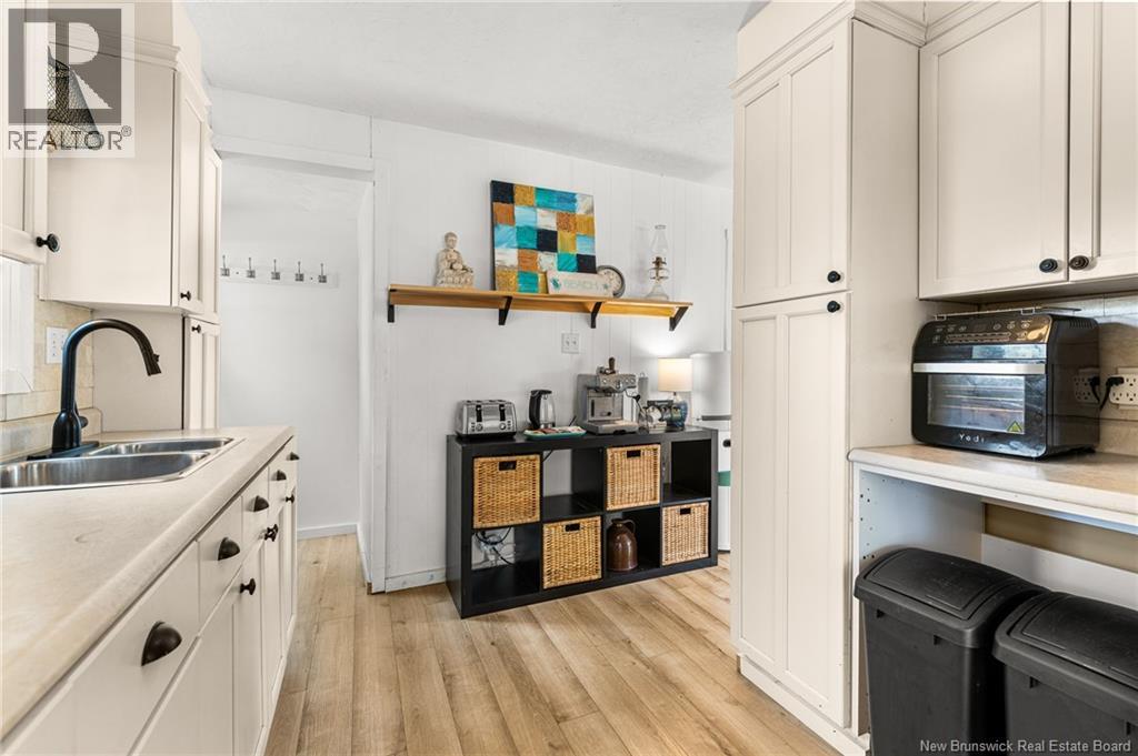 18 Pelican Avenue Property Photo 19