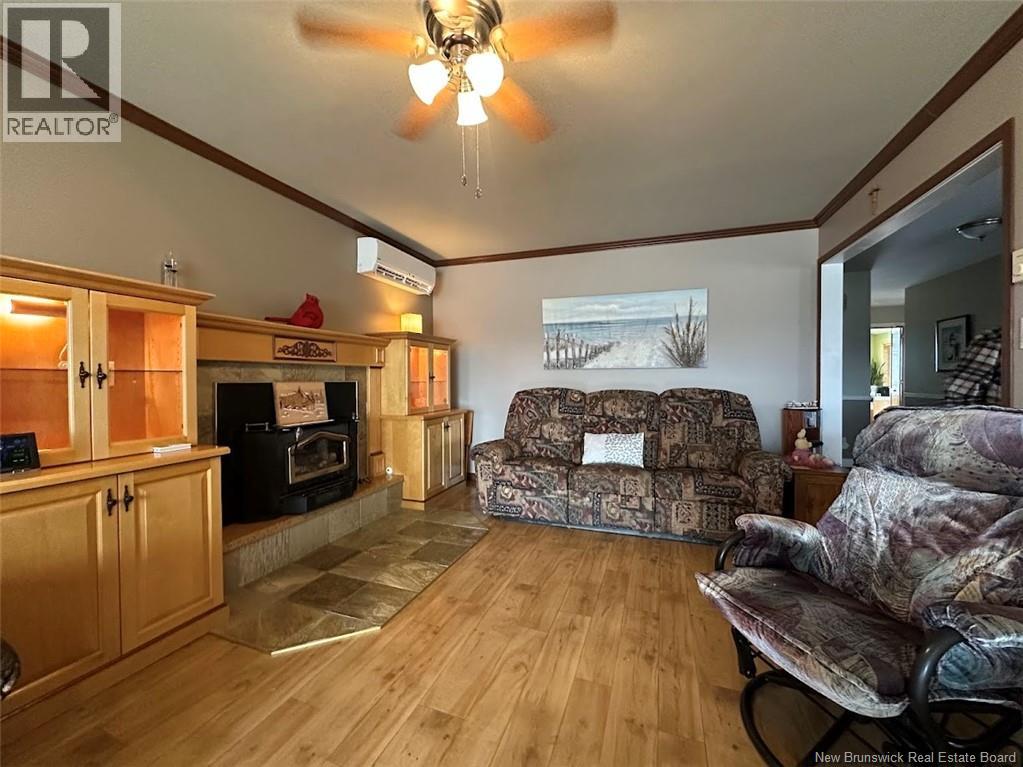 685 Principale Street Property Photo 5