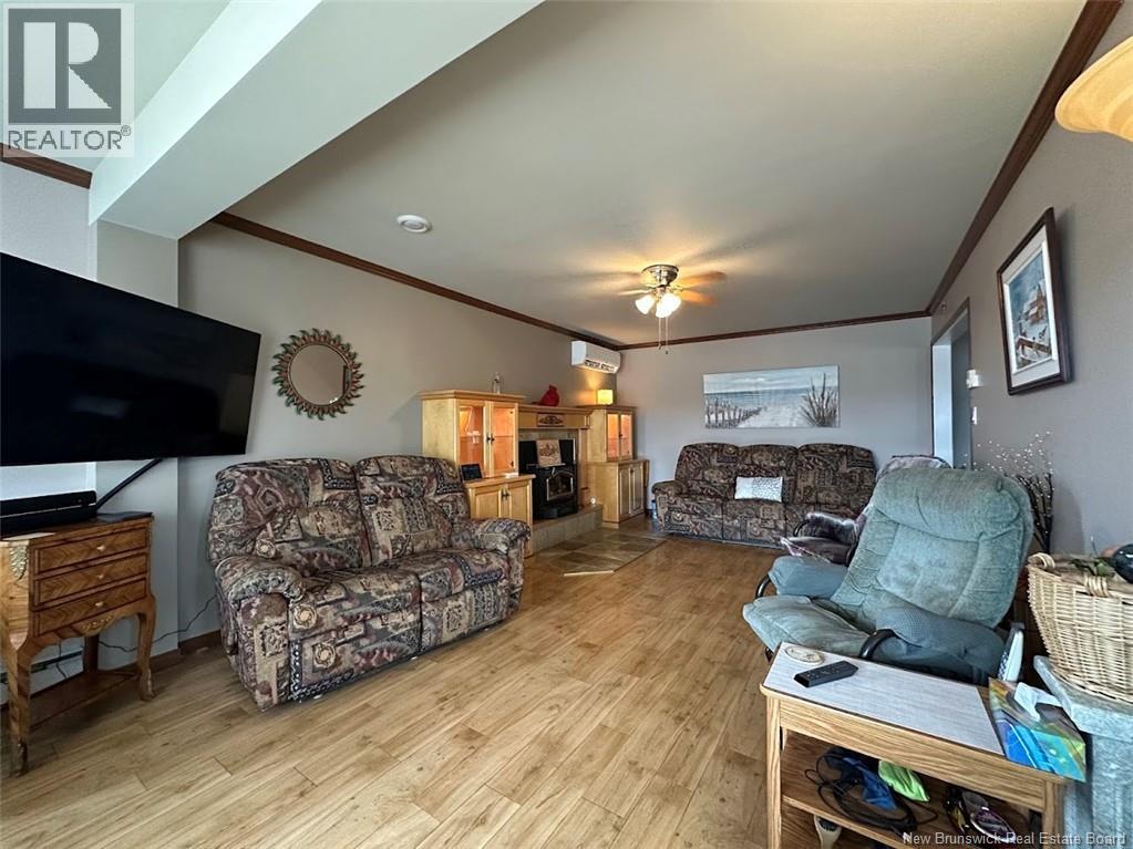 685 Principale Street Property Photo 7
