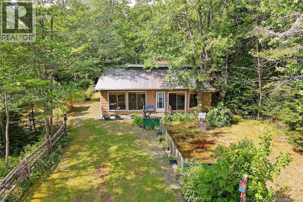 13 MILLS Crescent