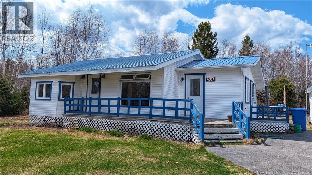 208 Bd Des Acadiens Property Photo 1