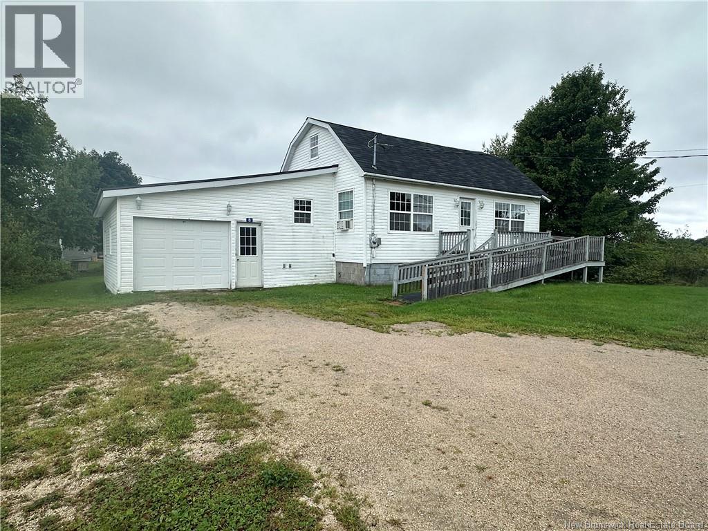 8 Old Harvey Road